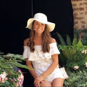 Meet your Posher, Celene